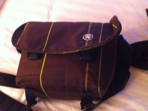 Picture showing a closed crumpler messenger bag